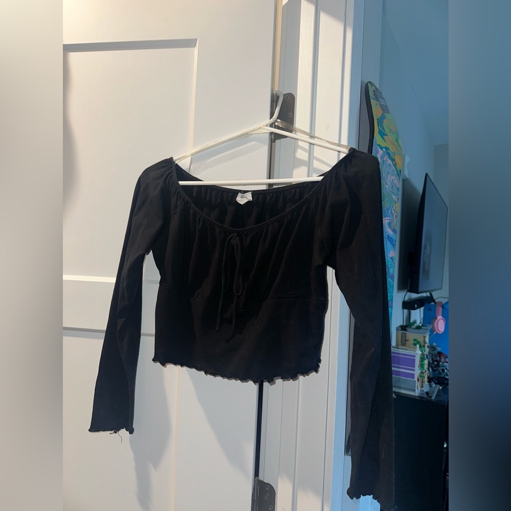 Black PacSun crop top blouse